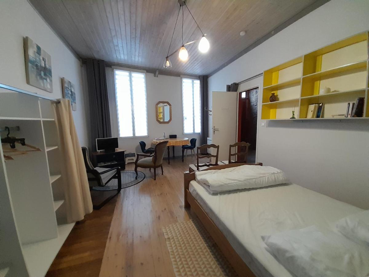Residence Les Volets Bleus: Studio De 30 M² Classe 2 * Rochefort  Ngoại thất bức ảnh